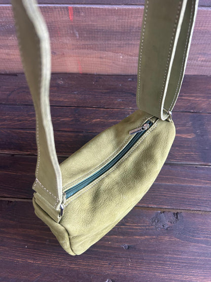 Carlotta - la nostra tracolla mezza luna - col. Khaki Green