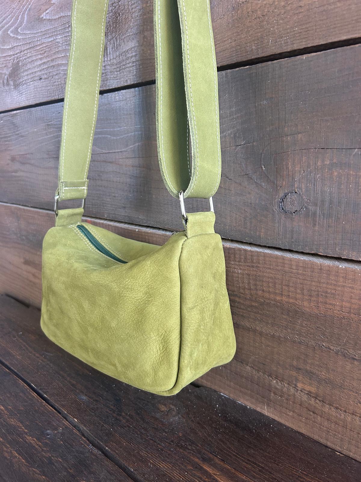 Carlotta - la nostra tracolla mezza luna - col. Khaki Green