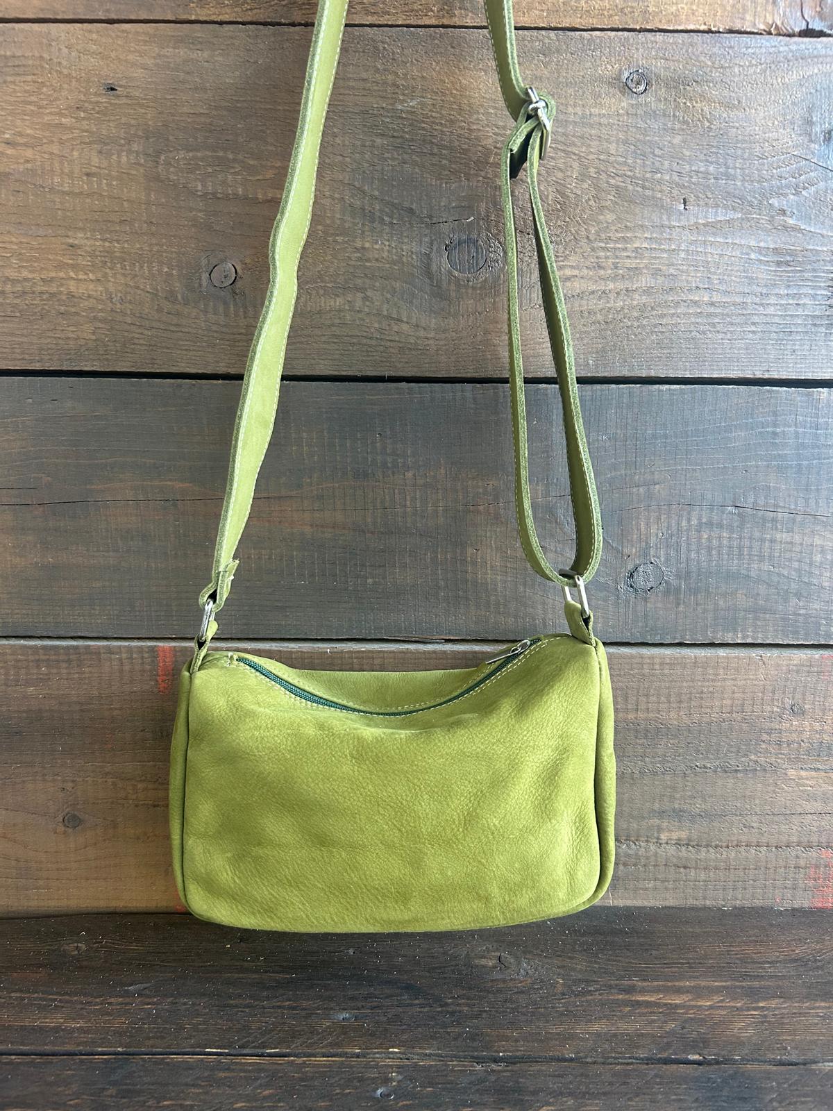 Carlotta - la nostra tracolla mezza luna - col. Khaki Green