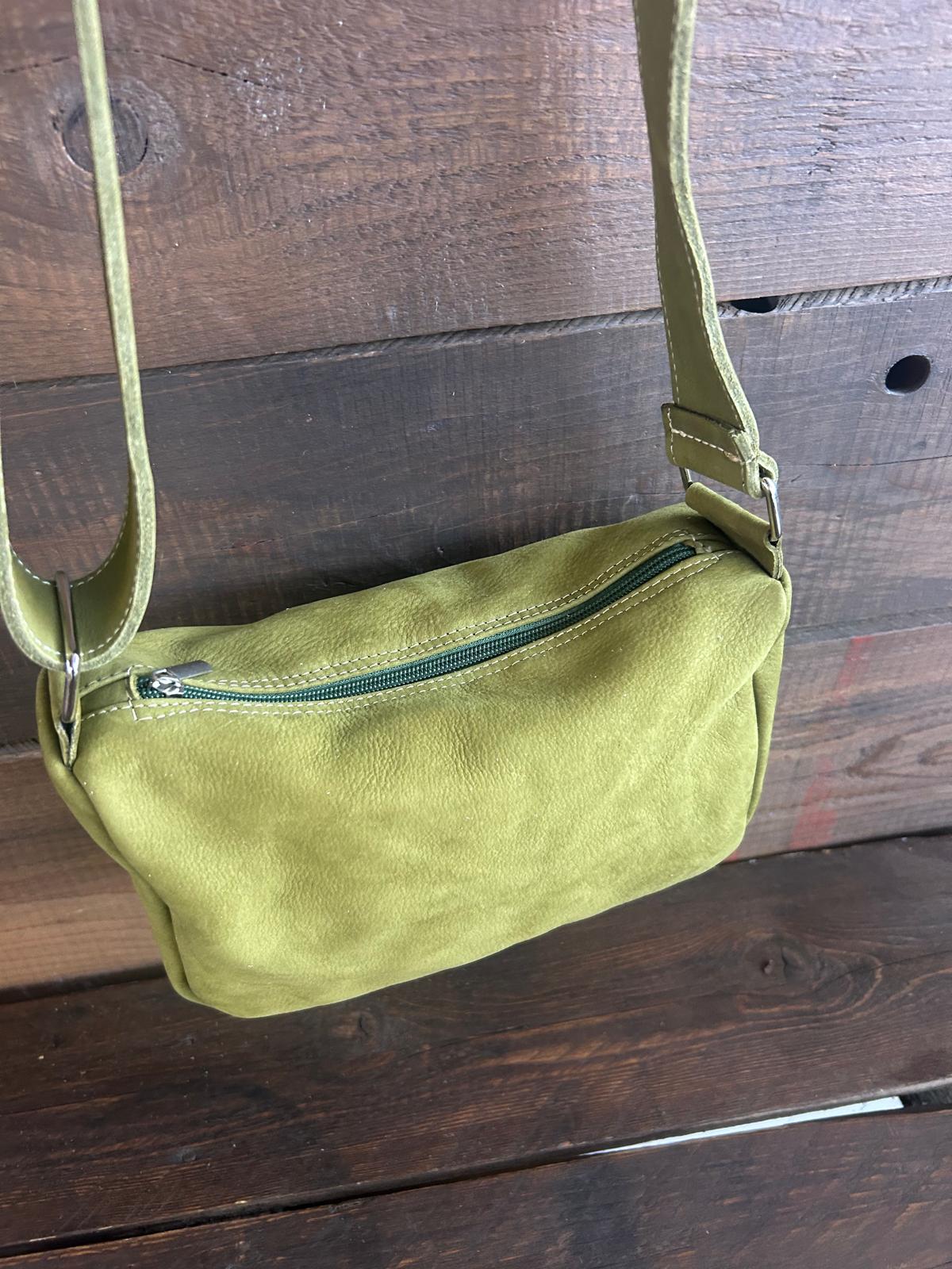 Carlotta - la nostra tracolla mezza luna - col. Khaki Green